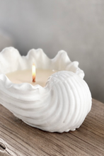 Load image into Gallery viewer, Fabré Ceramic Conch Shell Soy Wax Candle