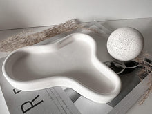 Load image into Gallery viewer, Fleur Curve Display Tray