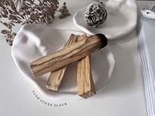 Load image into Gallery viewer, Watukaru Ceramic Decorative Tray