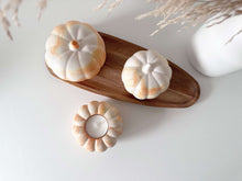 Load image into Gallery viewer, Orange Marbled Pumpkins