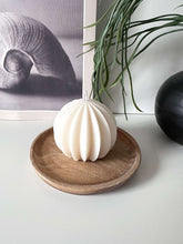 Load image into Gallery viewer, Star-Shaped Sphere Soy Candle