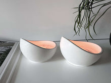 Load image into Gallery viewer, Giovanni Ceramic Round Curve Tea Light Holder
