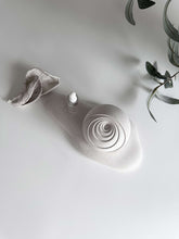 Load image into Gallery viewer, Aura Sphere Passive Diffuser