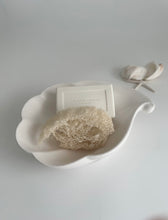 Load image into Gallery viewer, Caprece Ceramic Shell Dispay Bowl