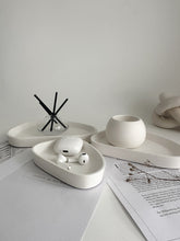 Load image into Gallery viewer, Pebble Nest Ceramic Tray Set