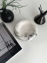Load image into Gallery viewer, Bianca Marbled Dish/Bowl
