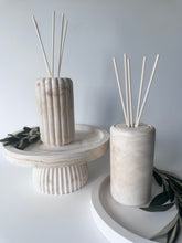 Load image into Gallery viewer, Viva Marbled Reed Diffuser