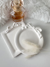 Load image into Gallery viewer, Bow Trinket Dish