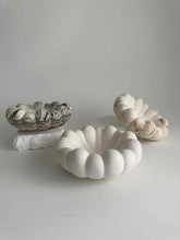 Load image into Gallery viewer, Nuvola Bella Bowl