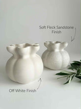 Load image into Gallery viewer, Poppy Vase