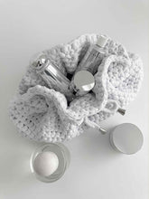 Load image into Gallery viewer, Elan Blanc Bath & Body Pouch