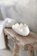Load image into Gallery viewer, Fabré Ceramic Conch Shell Soy Wax Candle
