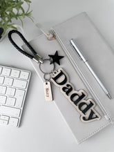 Load image into Gallery viewer, Personalised Dad/Daddy/Grandad/Grandpa Keyrings
