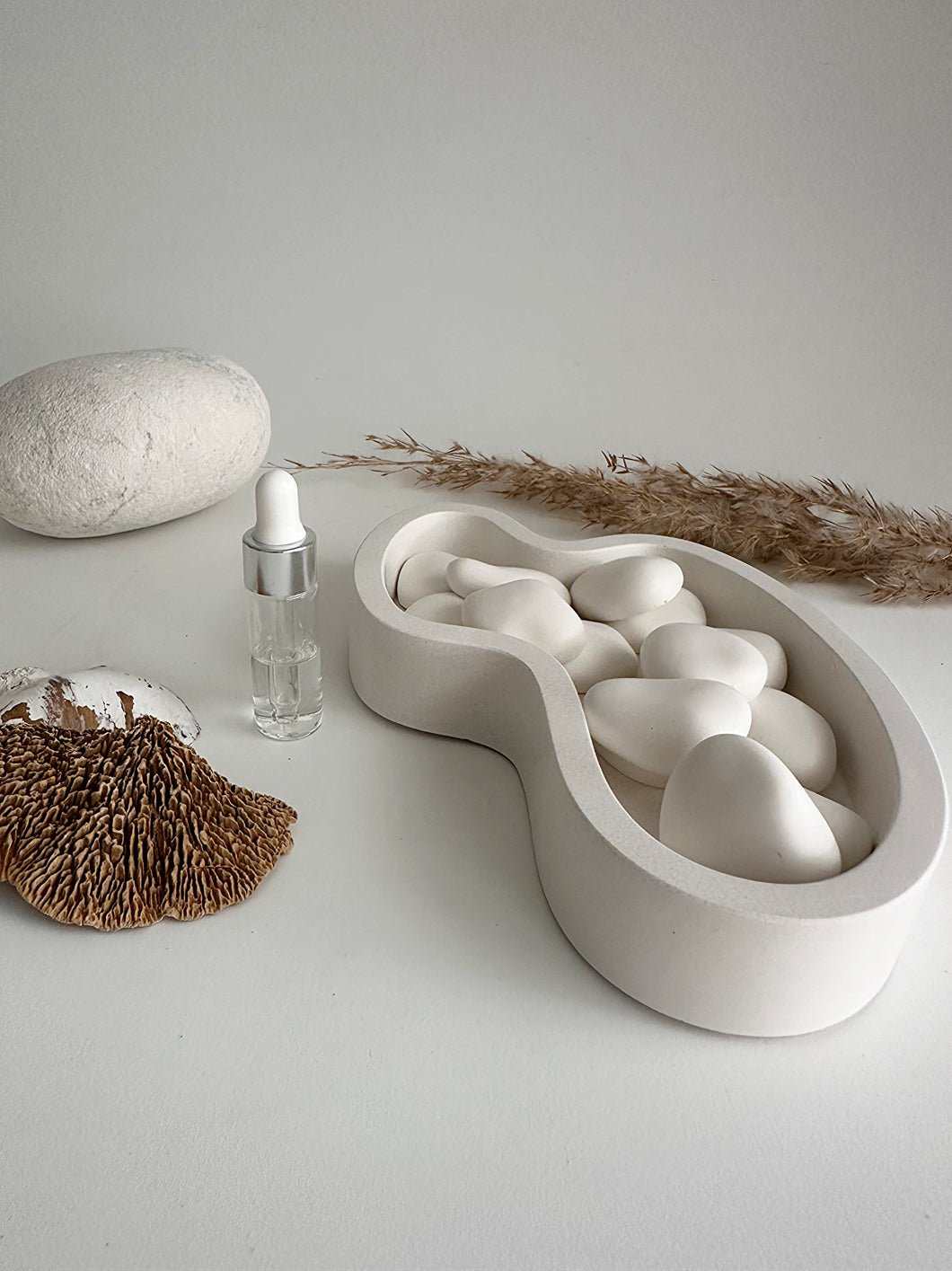 Ciottoli Essential Oil Pebbles & Onda Wave Tray Set