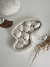 Load image into Gallery viewer, Ciottoli Essential Oil Pebbles &amp; Onda Wave Tray Set
