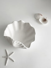 Load image into Gallery viewer, Scallop Ceramic Sea Shell
