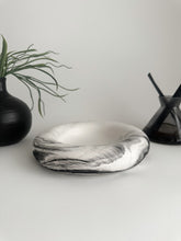 Load image into Gallery viewer, Bianca Marbled Dish/Bowl
