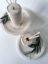 Load image into Gallery viewer, Viva Marbled Reed Diffuser

