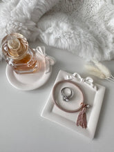 Load image into Gallery viewer, Bow Trinket Dish
