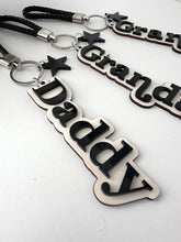 Load image into Gallery viewer, Personalised Dad/Daddy/Grandad/Grandpa Keyrings
