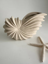 Load image into Gallery viewer, Sandshore Shell Vase

