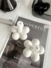 Load image into Gallery viewer, The Bubble Holder
