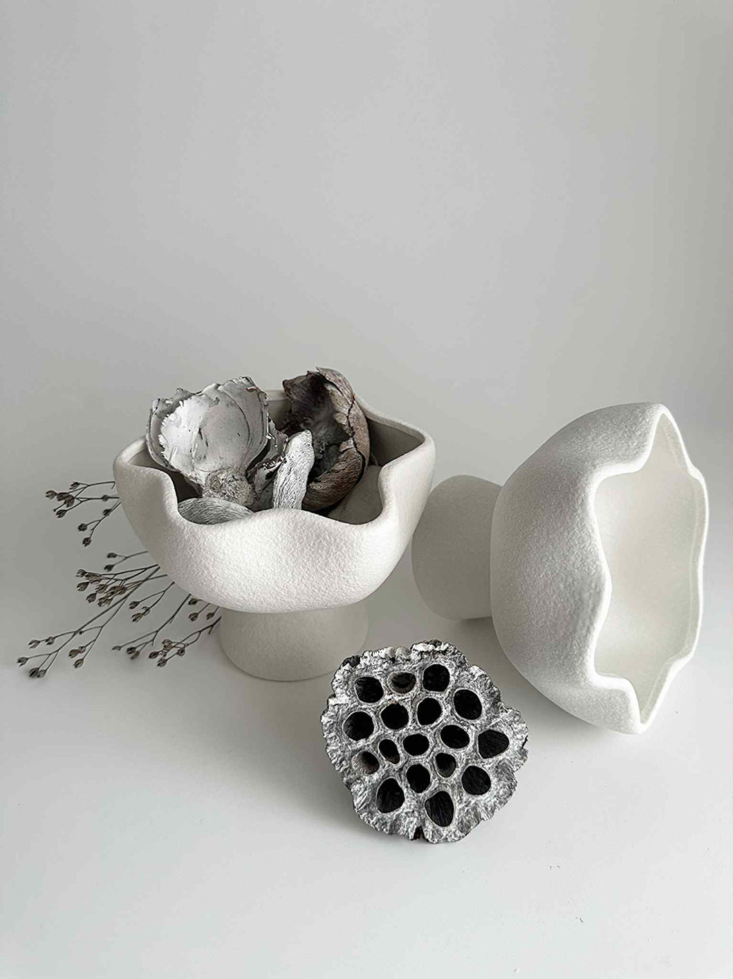 Guscio Ceramic Pedestal Bowl