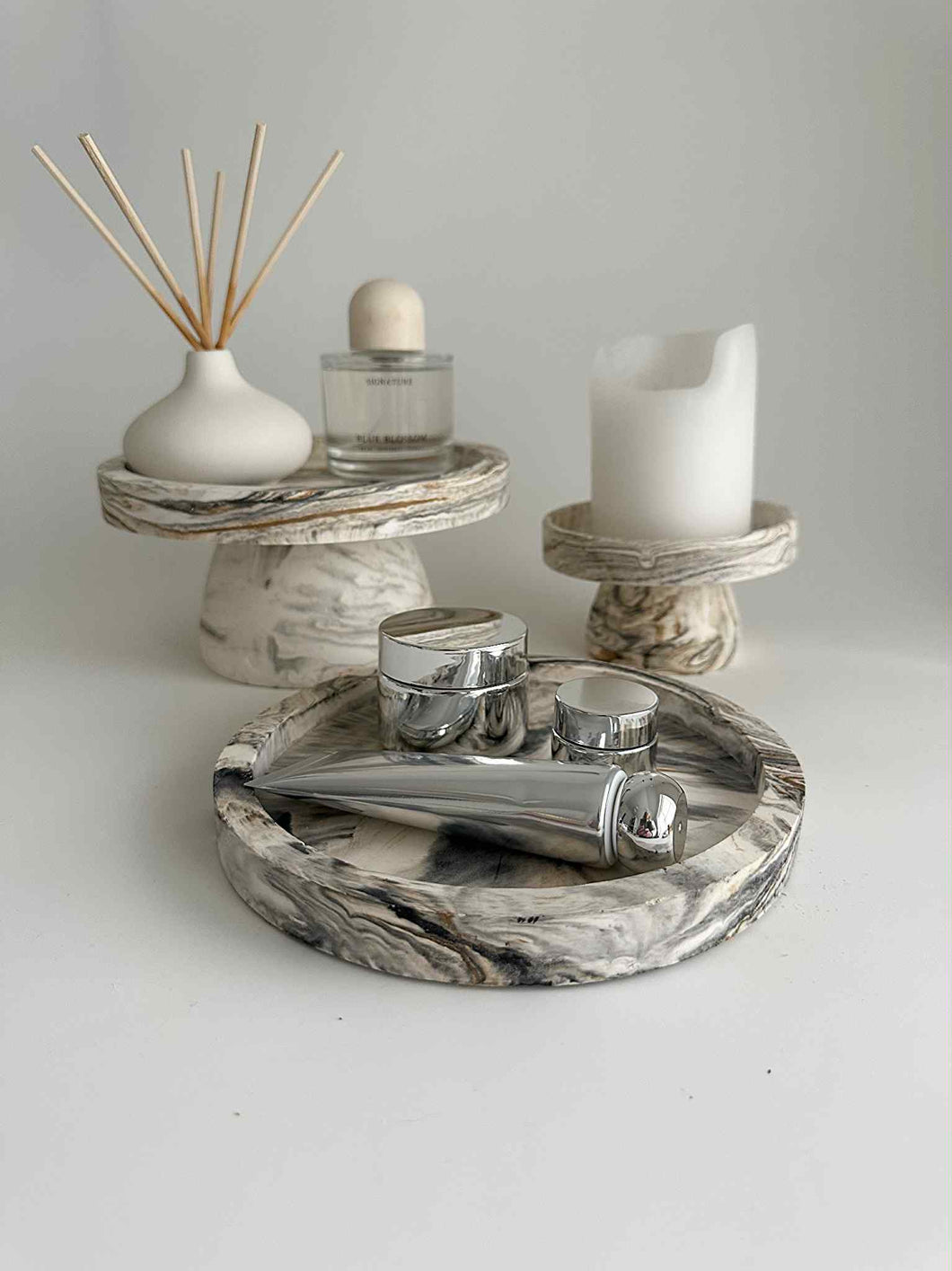 Monenegro Decorative Pedestal Tray Black/Beige